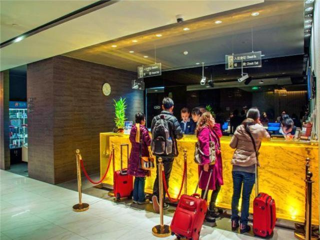 Jinjiang Inn Nanjing Road Pedestrian Streeteast Asia Hotel Shanghai Exteriör bild