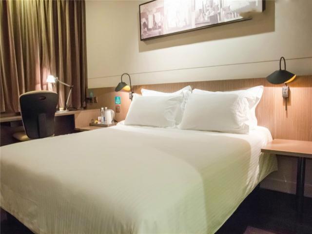 Jinjiang Inn Nanjing Road Pedestrian Streeteast Asia Hotel Shanghai Exteriör bild