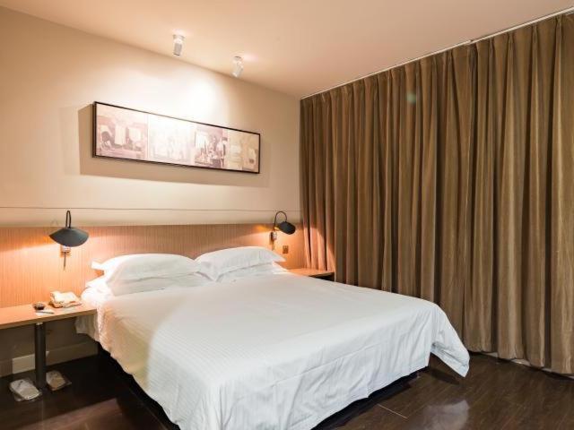 Jinjiang Inn Nanjing Road Pedestrian Streeteast Asia Hotel Shanghai Exteriör bild